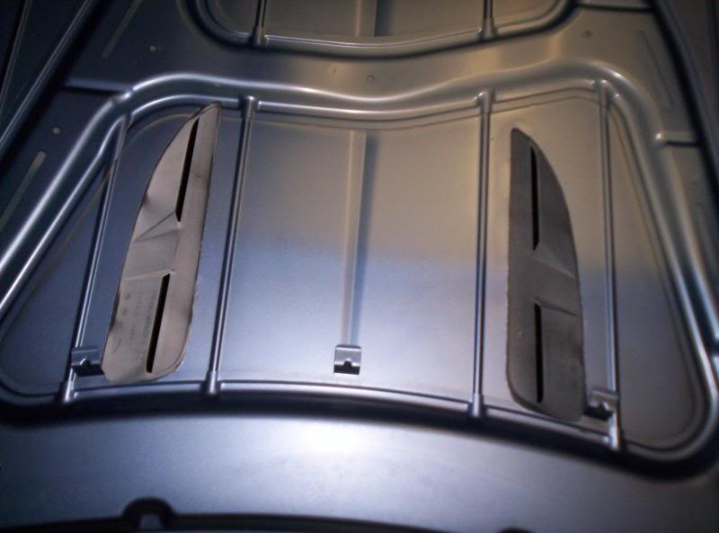 Name: 12874d1231290500-factory-hood-modification-101_0001_zps441bbb83.jpg
Views: 1824
Size: 39.4 KB