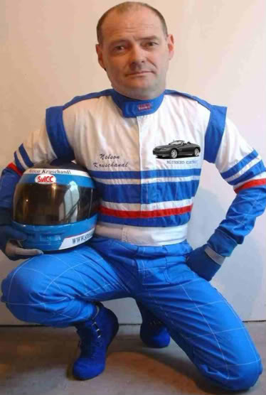 Name:  nelsons_racing_suit_kneeling.jpg
Views: 136
Size:  38.1 KB